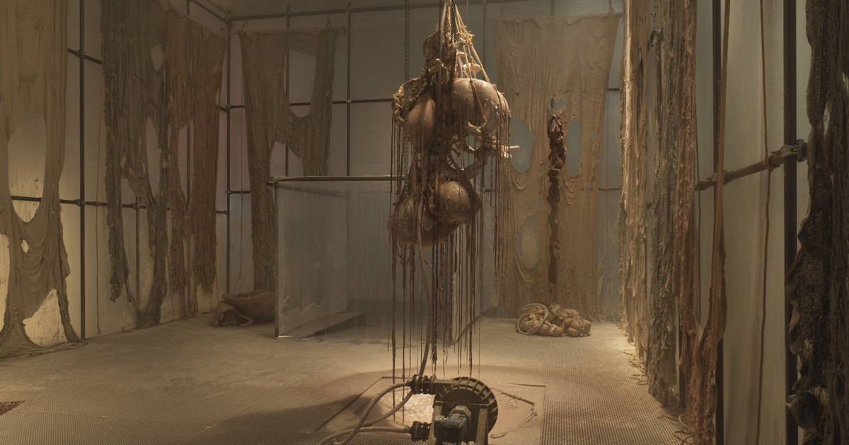 Mire Lee “Black Sun” New Museum / New York | Tina Kim Gallery